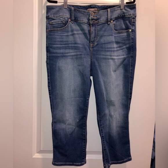 torrid Denim - Torrid Crop Jegging